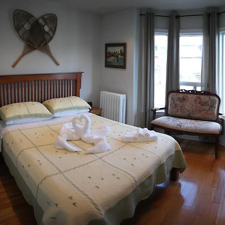 Rose Garden Bed And Breakfast Toronto Exterior foto